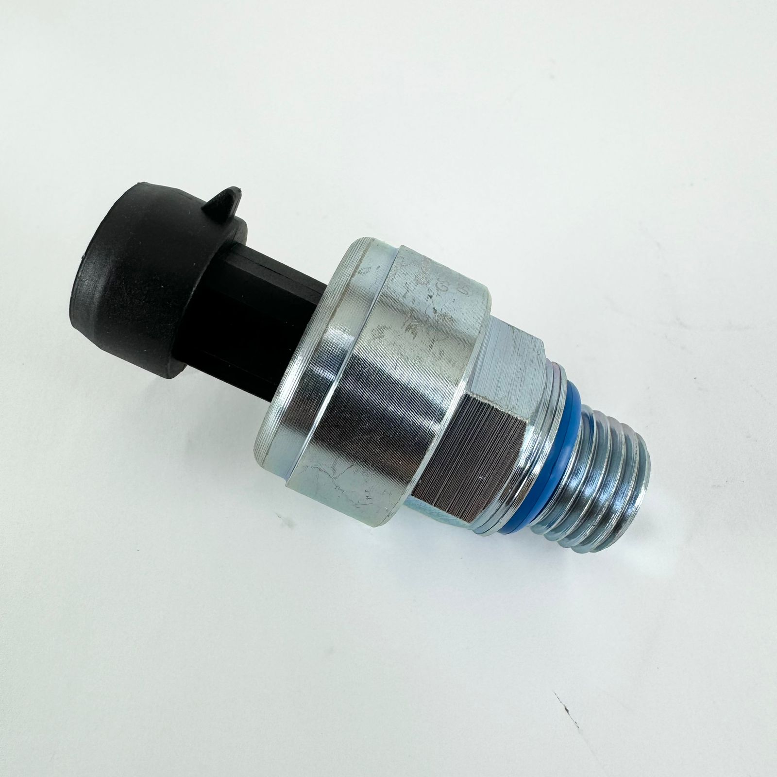 Z2582 SENSOR DE PRESSAO DO OLEO DO TRATOR JOHN DEERE: RE154966
